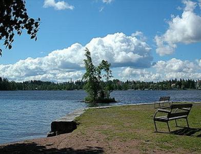 Campsite Tervakallio - 3х звездочный кемпинг расположенный на озере. Пляж, места для купания, каноэ, стрельба из лука, рыбалка и многое др.